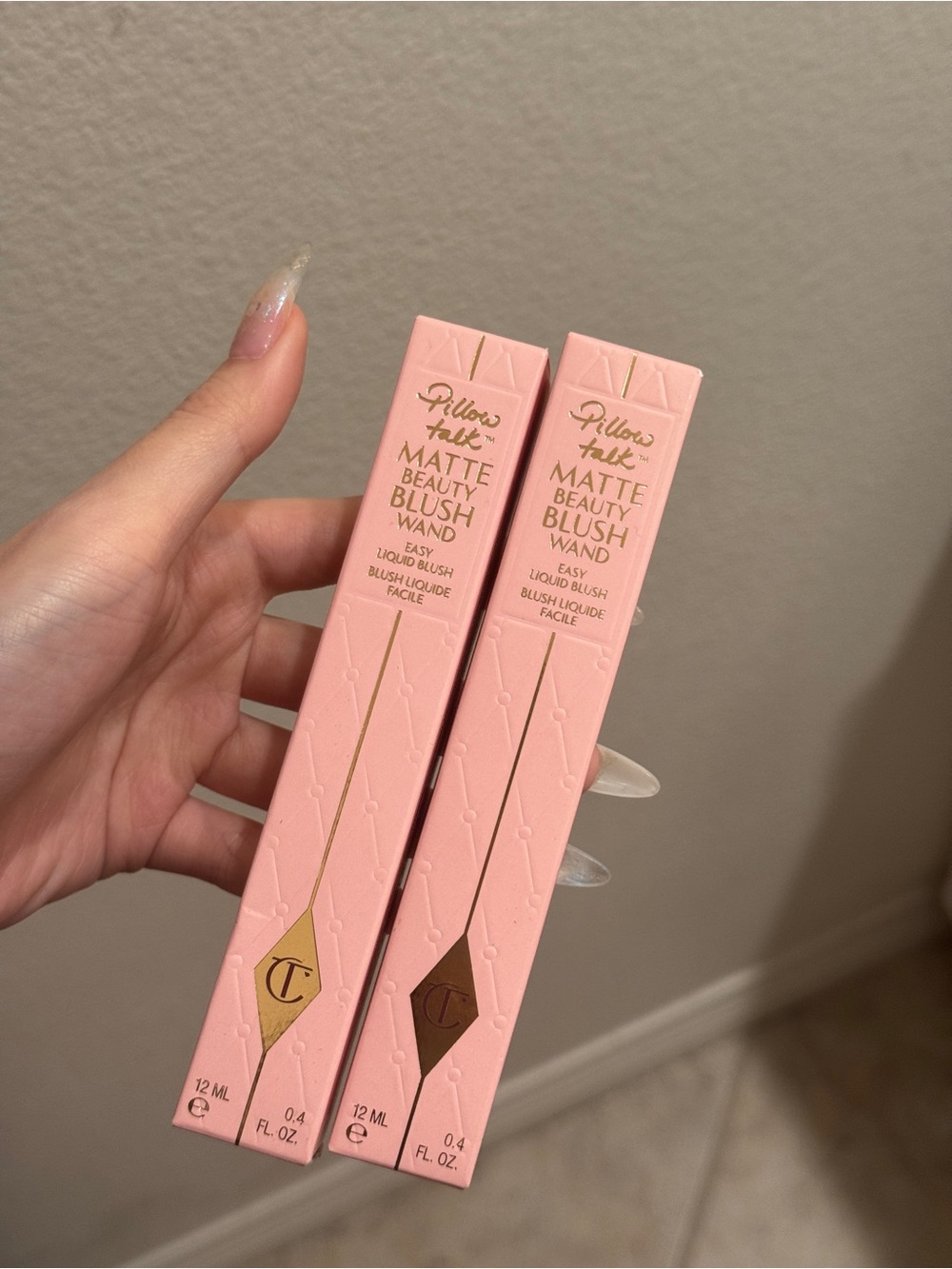 Charlotte Tilbury Matte Beauty Blush Wand - Soft Pink Packaging